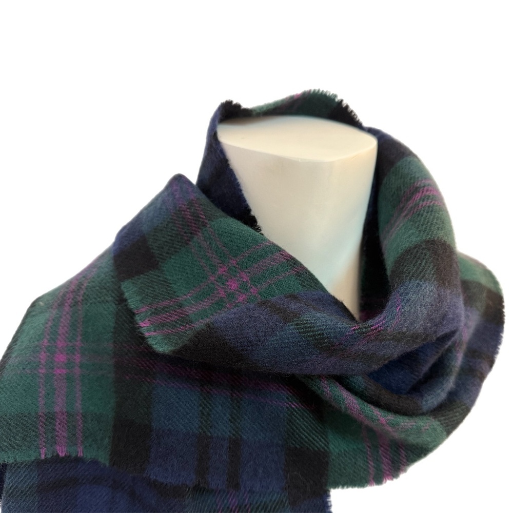 Ingles Buchan 100% Lambswool Tartan Scarf – 🏴󠁧󠁢󠁳󠁣󠁴󠁿 Made in Scotland